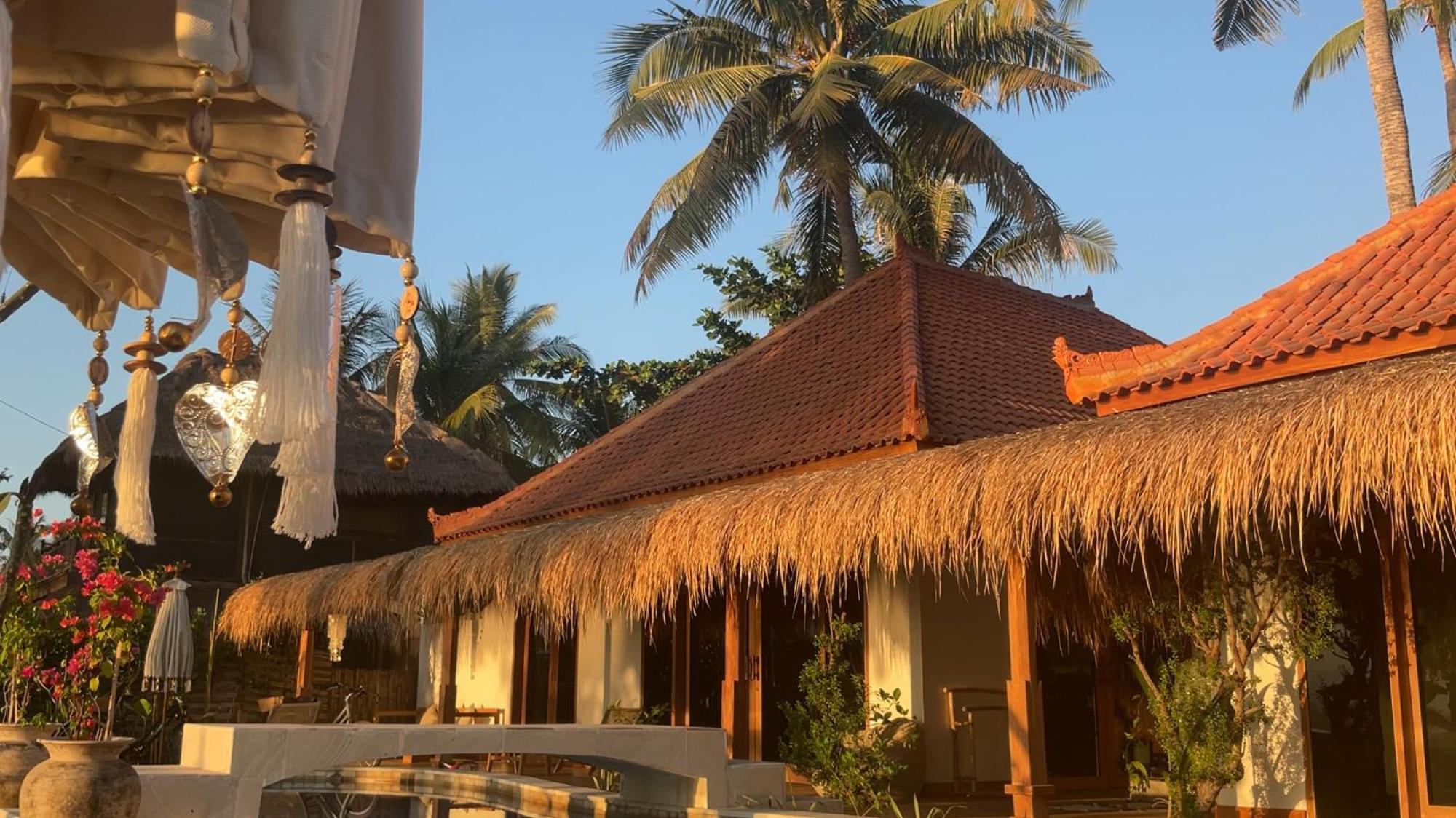 Mandala Beach Healing Rooms Гили-Эйр Экстерьер фото