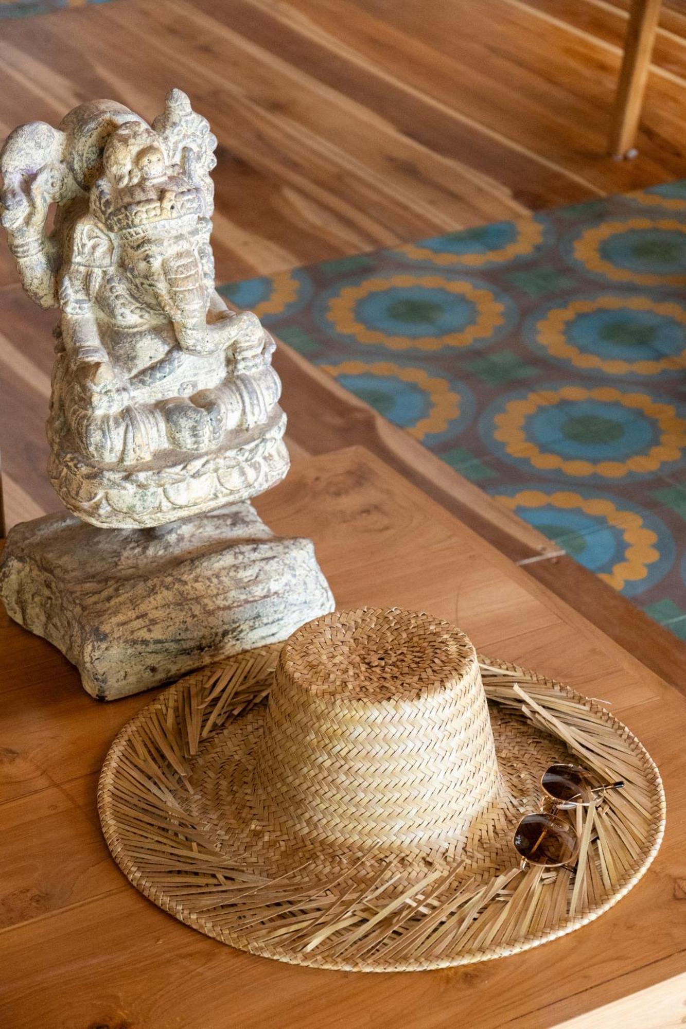 Mandala Beach Healing Rooms Гили-Эйр Экстерьер фото