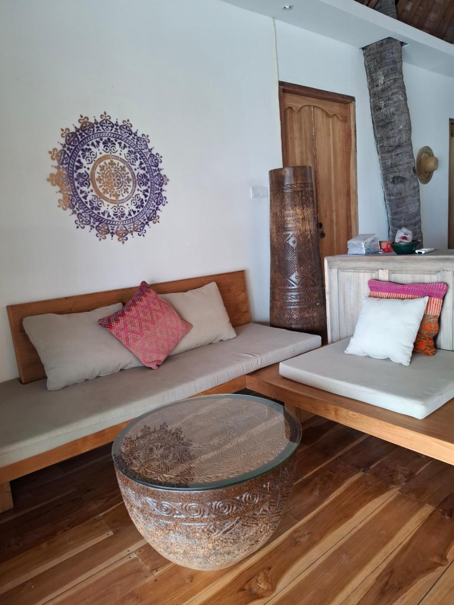 Mandala Beach Healing Rooms Гили-Эйр Экстерьер фото