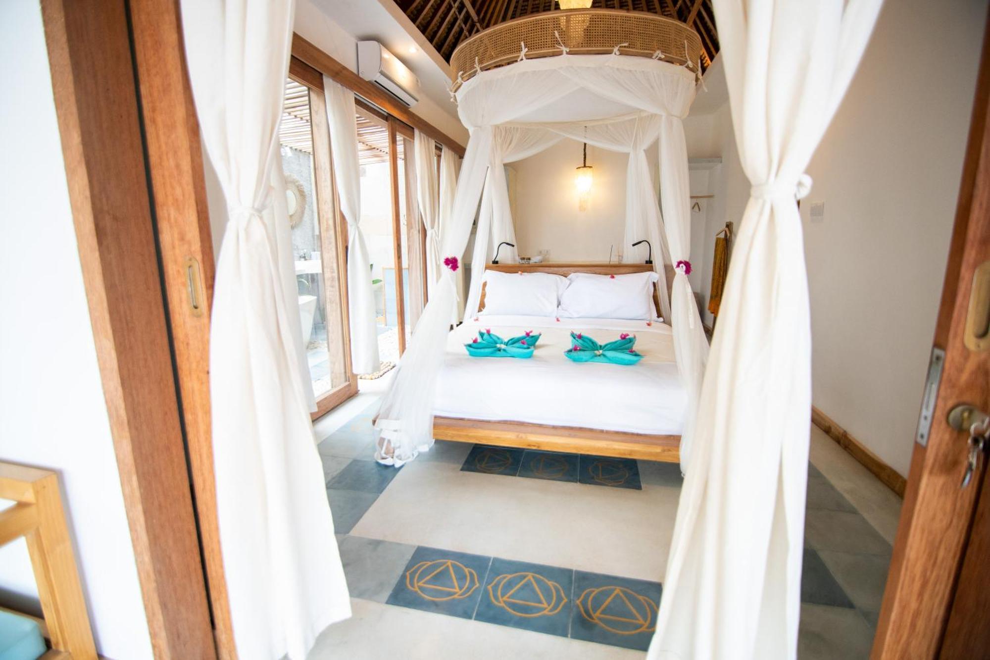 Mandala Beach Healing Rooms Гили-Эйр Экстерьер фото
